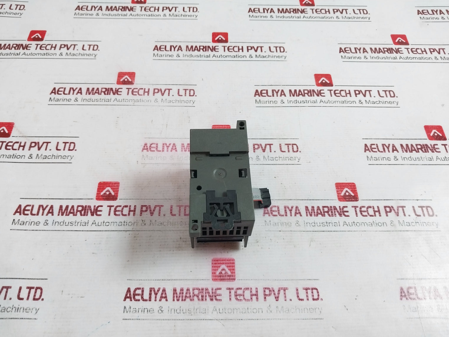 Siemens 6Es7 223-1Hf22-0Xa0 Digital Output Module Di 4 X 24Vdc 15-30V Em 223