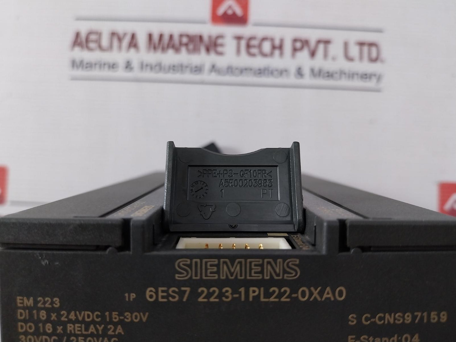 Siemens 6Es7 223-1Pl22-0Xa0 Digital I/O Module Dc/Relay Em 223 30Vdc/250Vac