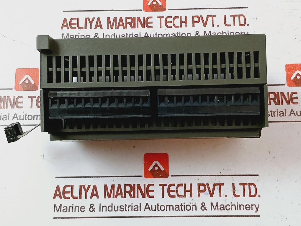 Siemens 6Es7 223-1Pl22-0Xa0 Digital Input/Output Module Em223(Minor Body Damage)