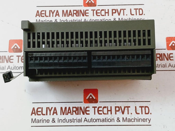 Siemens 6Es7 223-1Pl22-0Xa0 Digital Input/Output Module Em223(Minor Body Damage)