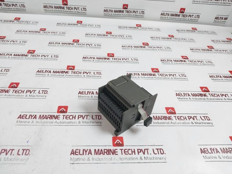 Siemens 6Es7 235-0Kd22-0Xa0 Analog Input/Output Module Em S J9P6371555