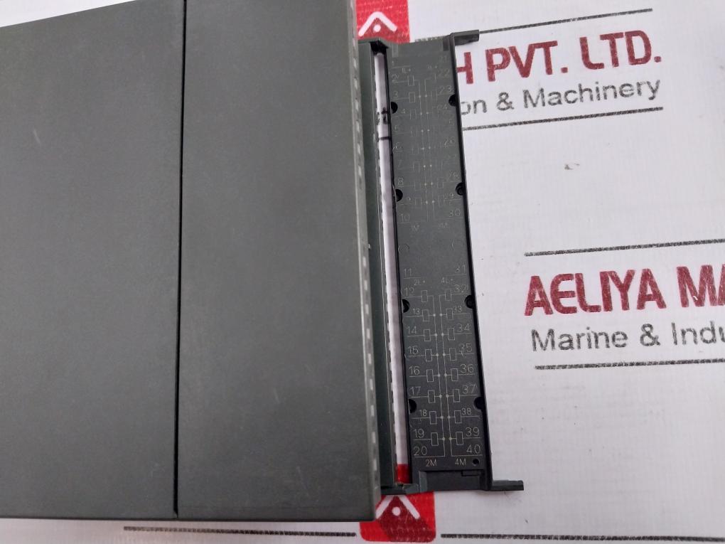 Siemens Simatic S7 6Es7 322-1Bl00-0Aa0 Digital Output Do 32Xdc 24V/0.5A