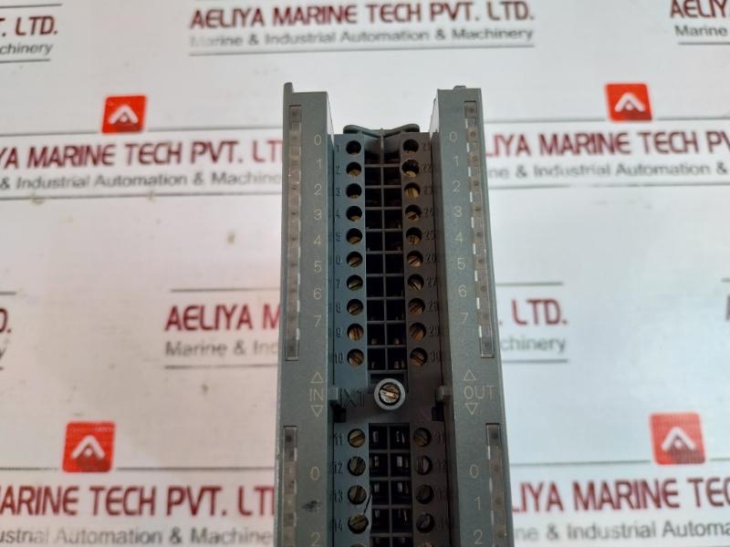 Siemens 6Es7 323-1Bl00-0Aa0 Simatic S7 Input Module 16 Channels 0.5A 5W