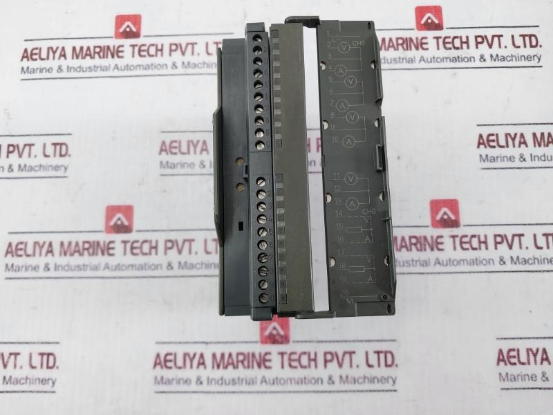 Siemens Simatic S7 6Es7 334-0Ce01-0Aa0 Input/ Output Analog Module
