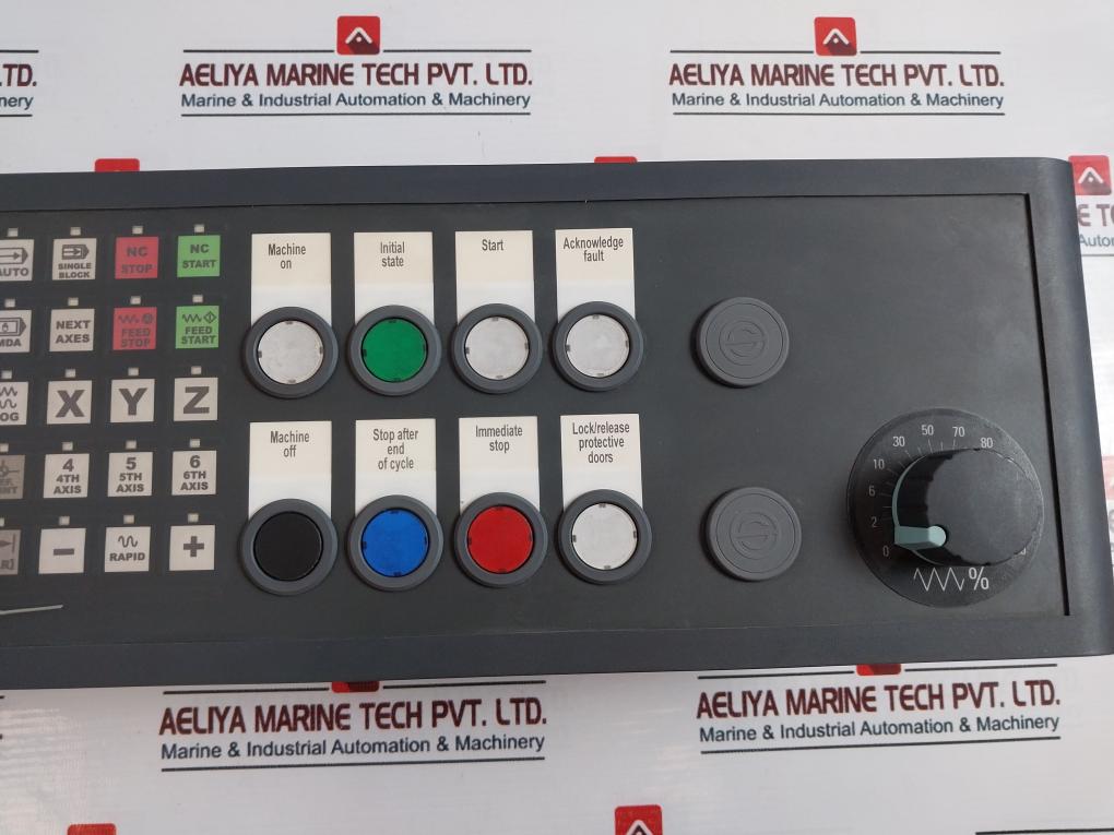 Siemens 6Fc5303-1Af00-1Aa1 Push Button Panel 24 Vdc/ 35W