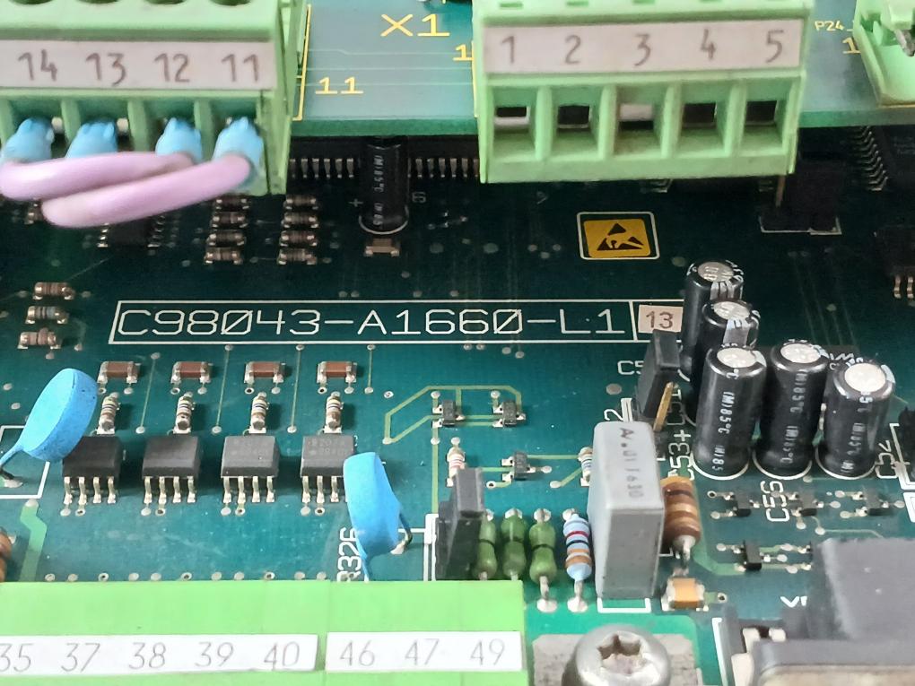 Siemens 6Ra 2325-6Dv61-0 Simoreg Compact Converter D420/60 3Ac 400V 49A 50-60Hz