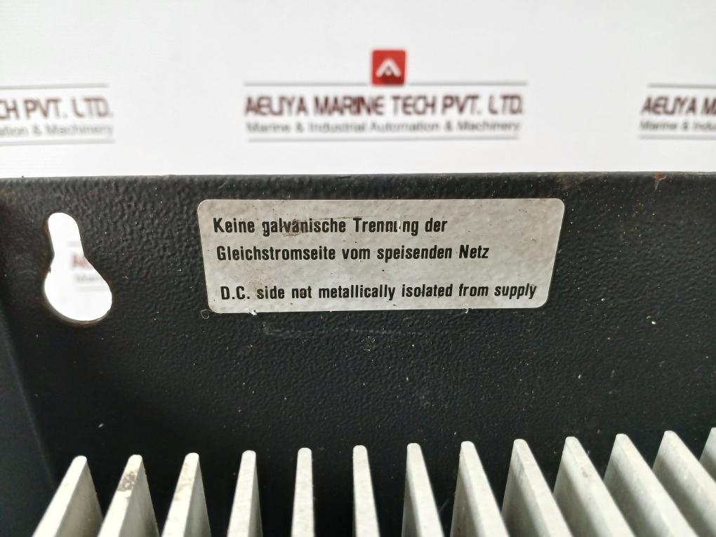 Siemens 6Ra 2325-6Dv61-0 Compact Converter 3Ac 400V 49A 50-60Hz