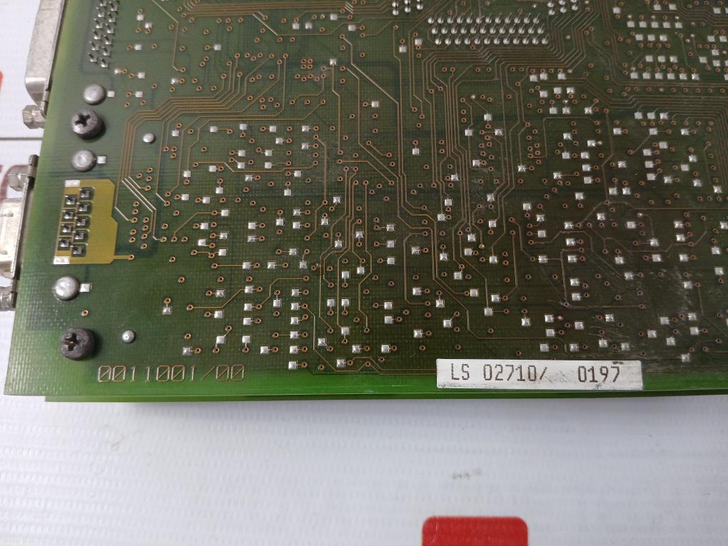 Siemens 6Se4220-1Ga20 Simovert P Inverter Drive 530Vdc 23A 3Ac 0-350V 500 Hz