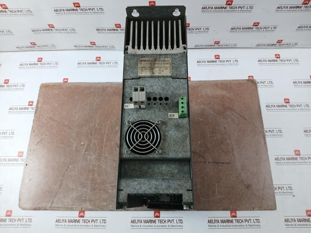 Siemens 6Se4220-1Ga20 Simovert P Inverter Drive 530Vdc 23A 3Ac 0-350V 500 Hz