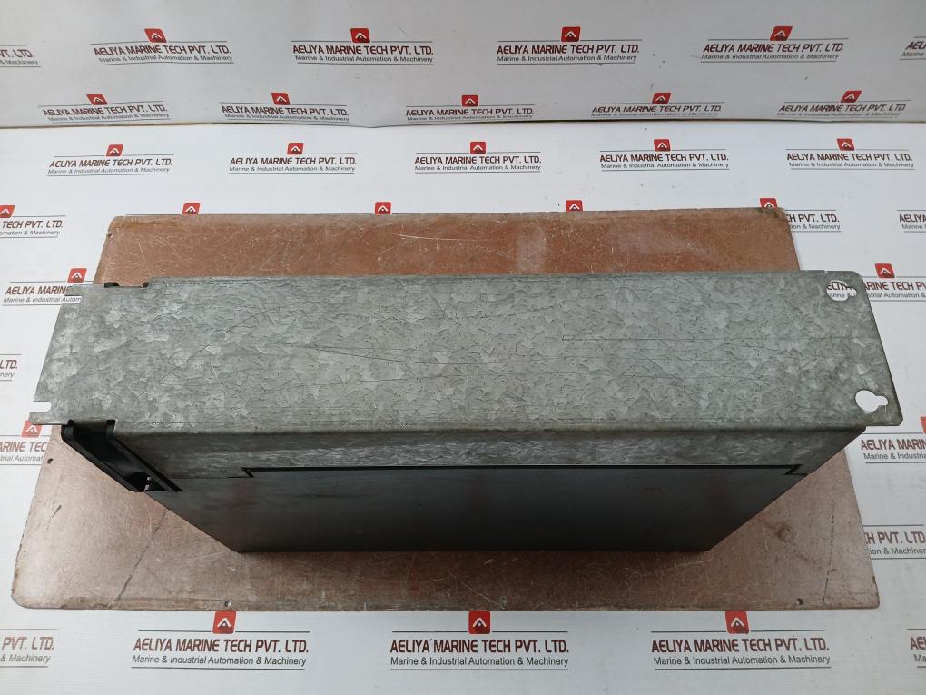 Siemens 6Se4220-1Ga20 Simovert P Inverter Drive 530Vdc 23A 3Ac 0-350V 500 Hz