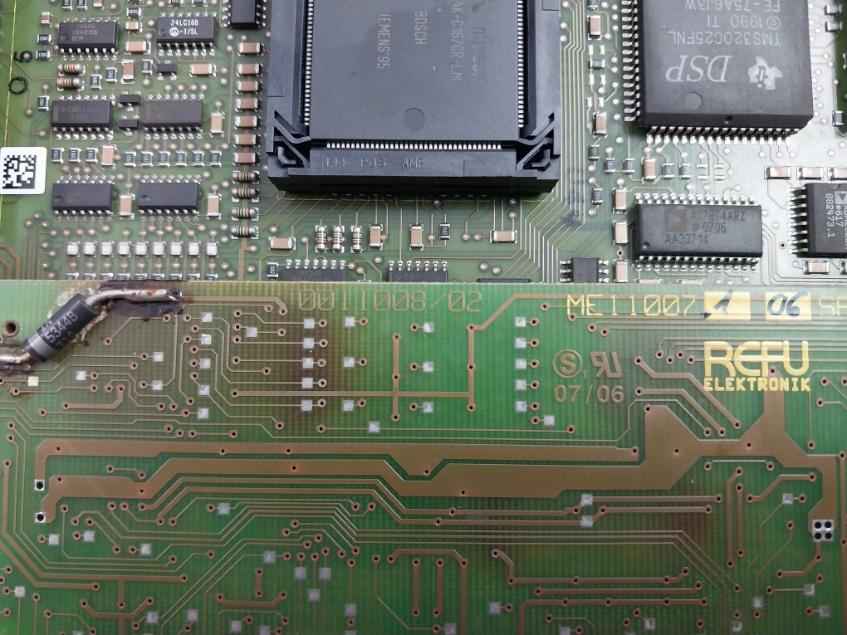 Siemens 6Se4220-1Ga20 Simovert P Inverter Drive Rev: B 3Ac 0-350V Dc530V 23A