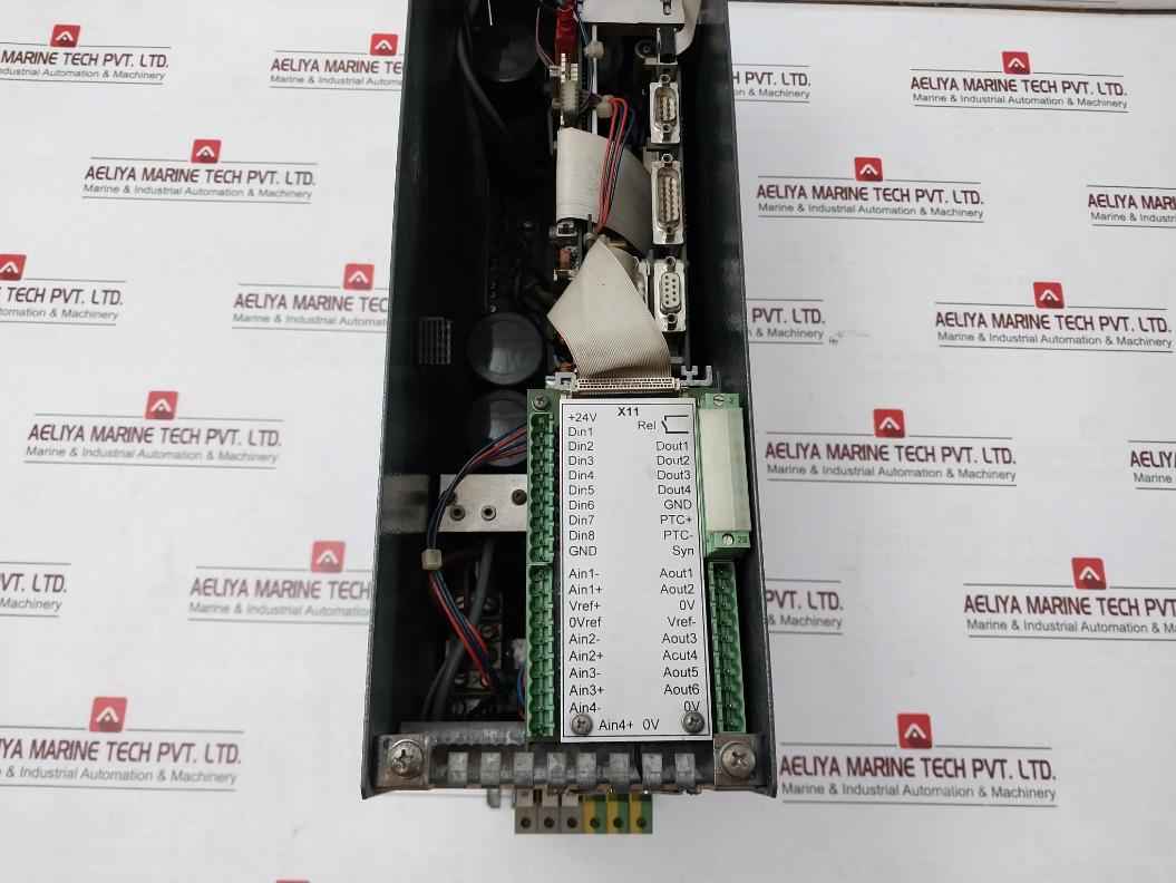 Siemens 6Se4220-1Ga20 Simovert P Inverter Drive Rev: B Dc530V 23A 3Ac 0-350V