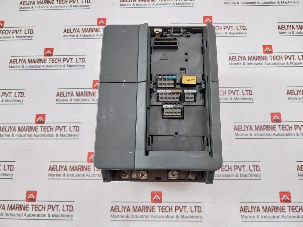 Siemens 6Se6420-2Ad24-0Ba1 Inverter Drive 380-480V 13.6A 47-63Hz