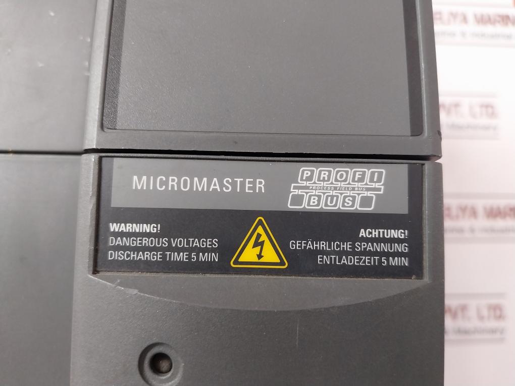 Siemens 6Se6420-2Ad24-0Ba1 Micromaster 10.2A 0-650Hz