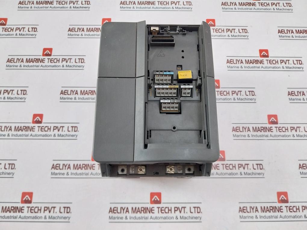 Siemens 6Se6420-2Ad24-0Ba1 Micromaster 420 Drive 380-480V 13.6A 47-63Hz