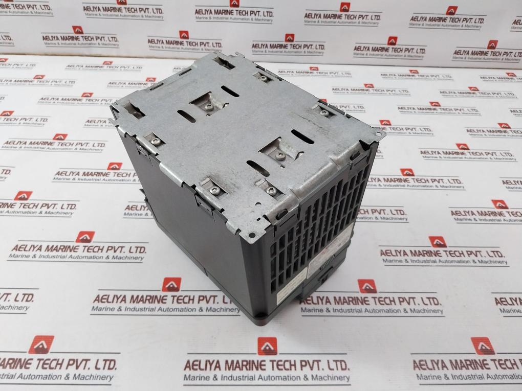 Siemens 6Se6420-2Ad24-0Ba1 Micromaster 420 Drive 380-480V 13.6A 47-63Hz