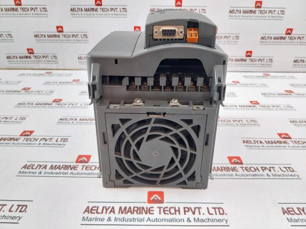 Siemens 6Se6420-2Ad24-0Ba1 Micromaster 420 Drive 380-480V 13.6A 47-63Hz