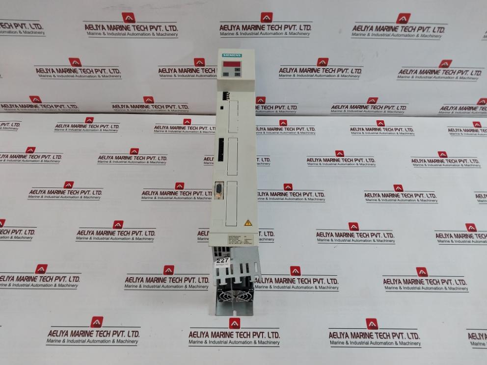 Siemens 6Se7016-0Tp50 Master Drive Motion Control Compact Plus Inverter 6A 480V