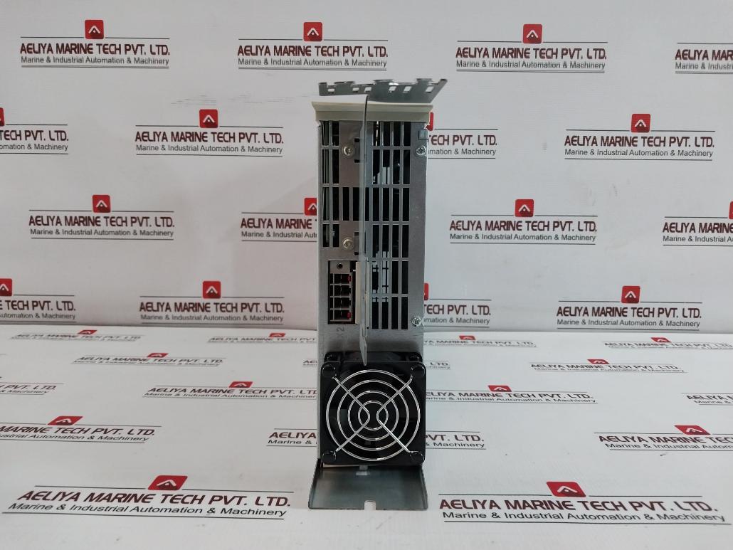 Siemens 6Se7016-0Tp50 Master Drive Motion Control Compact Plus Inverter 6A 480V