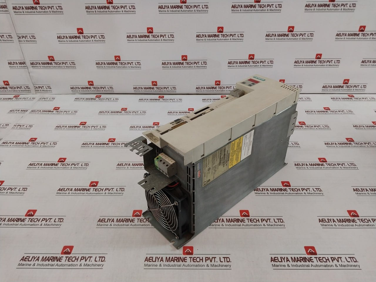 Siemens 6Se7022-1Ep50-z Ac Drive 3Ph 380-480V 0-400Hz