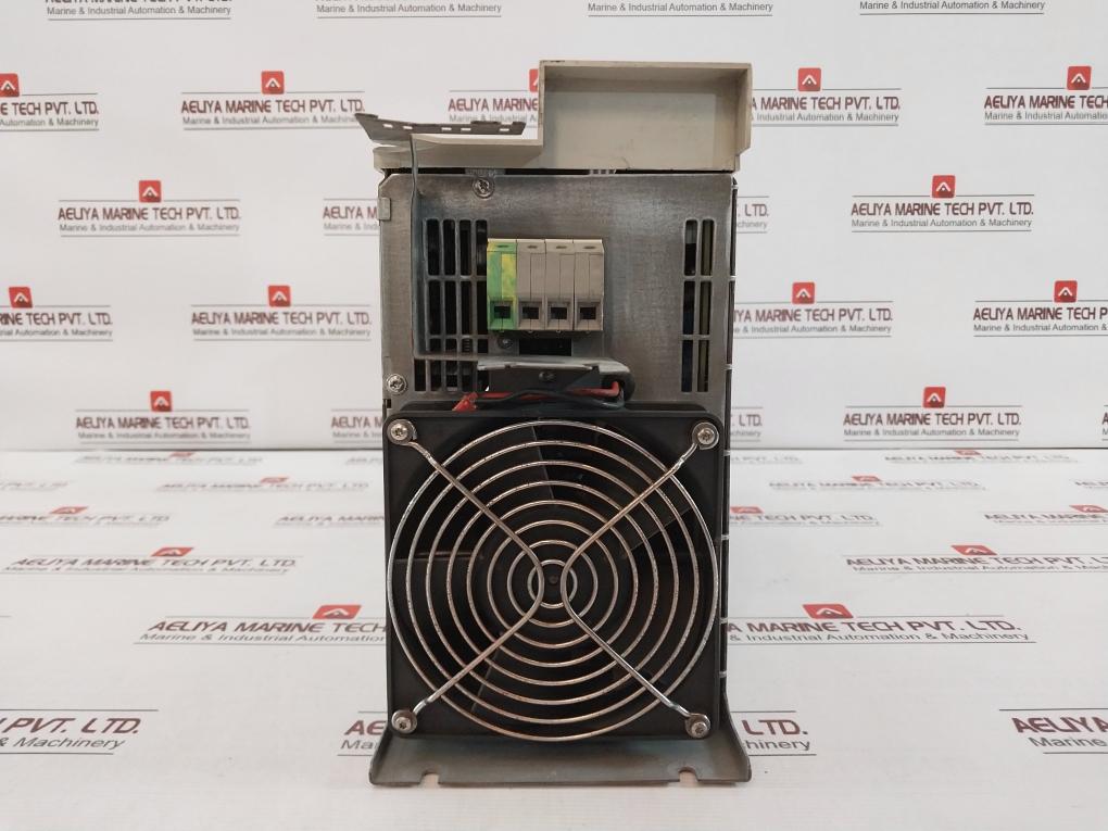 Siemens 6Se7022-1Ep50-z Ac Drive 3Ph 380-480V 0-400Hz