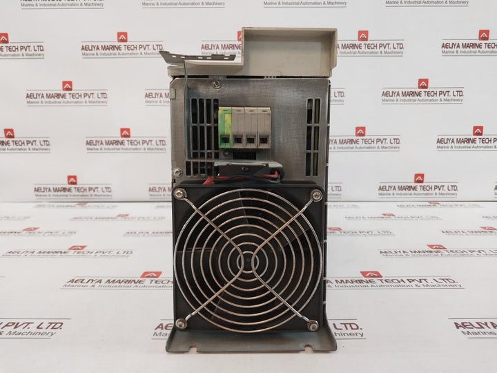 Siemens 6Se7022-1Ep50-z Ac Drive 3Ph 380-480V 0-400Hz