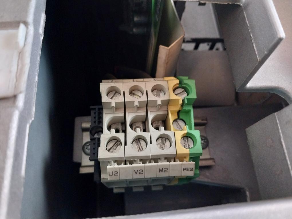 Siemens 6Se7023-4Ec61-z G91 Simovert Masterdrive Vc Converter Compact Unit