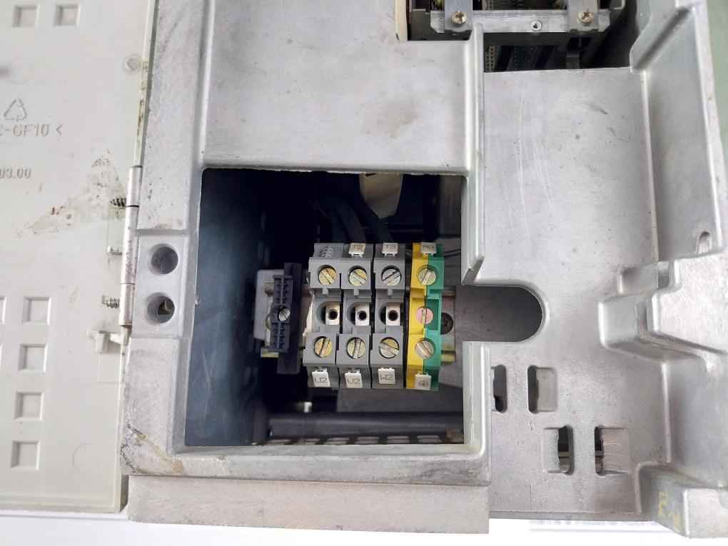 Siemens 6Se7023-4Tc21 Simovert Vc Dc Inverter Dc 510-620V 40.5A (Not Working)