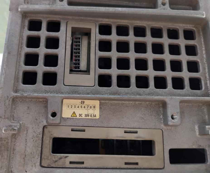 Siemens 6Se7023-4Tc21 Simovert Vc Dc Inverter Dc 510-620V 40.5A (Not Working)