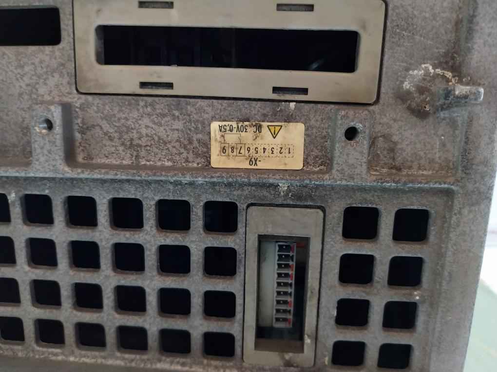 Siemens 6Se7023-4Tc21 Simovert Vc Dc Inverter Dc 510-620V 40.5A (Not Working)