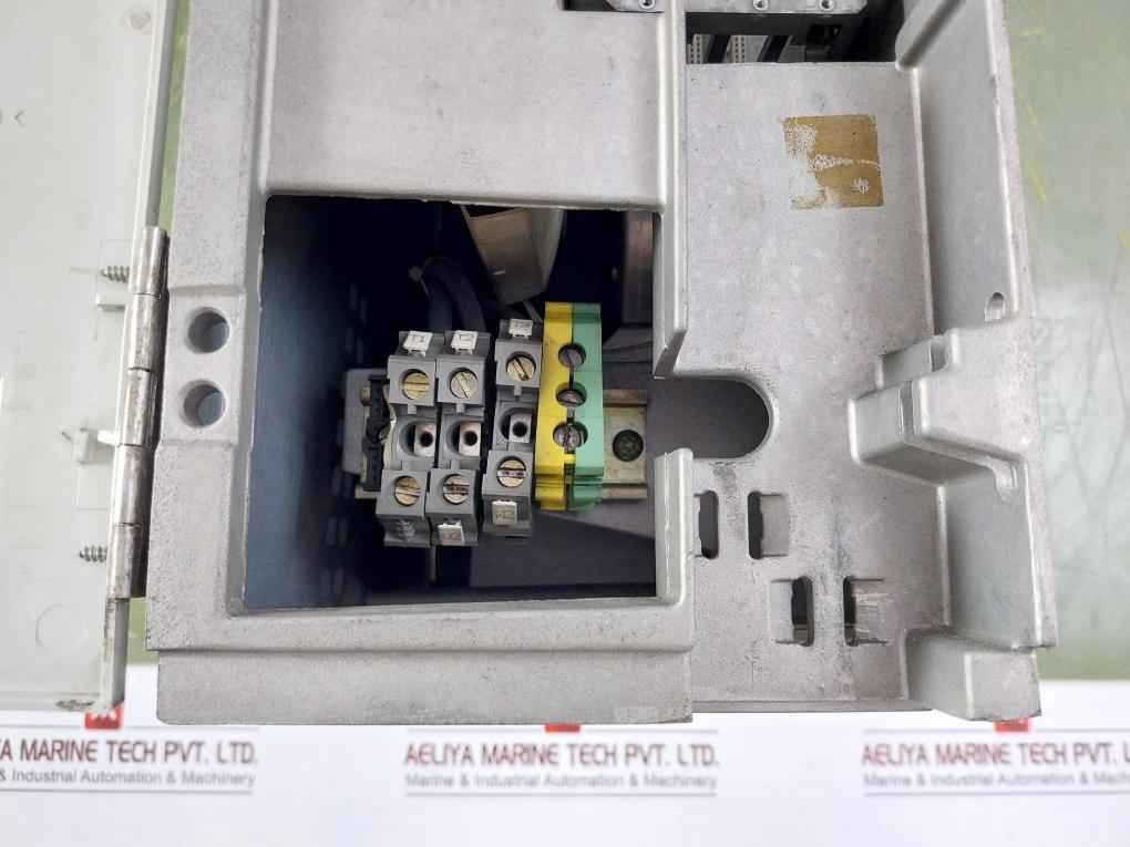 Siemens 6Se7023-4Tc21 Simovert Vc Dc Inverter Dc 510-620V 40.5A (Not Working)