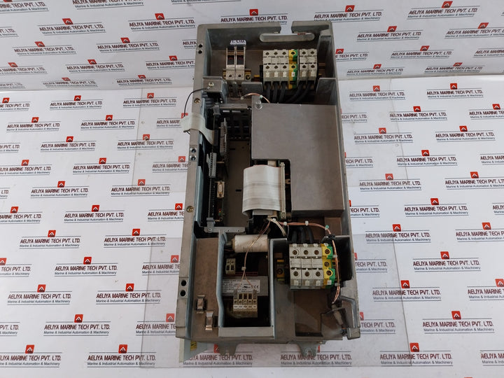 Siemens 6se7024-7ed61-z G93+c11 Simovert Masterdrives Vc Converter Compact Unit