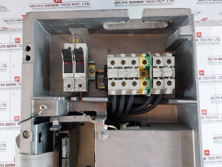 Siemens 6se7024-7ed61-z G93+c11 Simovert Masterdrives Vc Converter Compact Unit