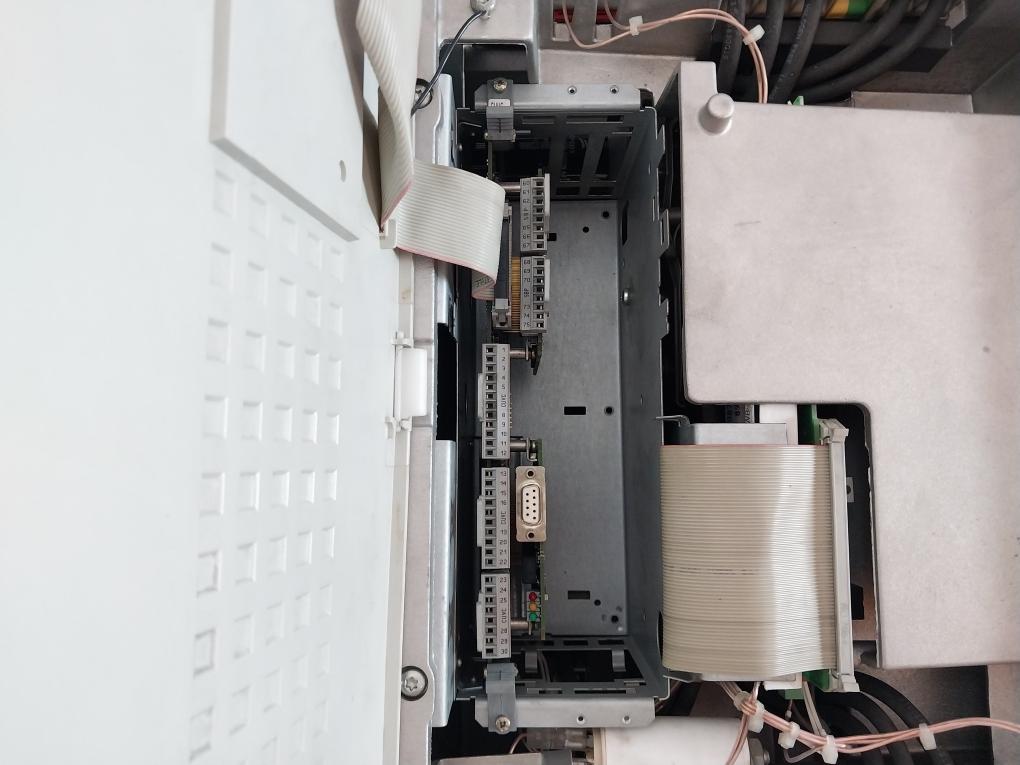 Siemens 6Se7024-7Ed61-z Simovert Masterdrives Vc Converter Compact Unit