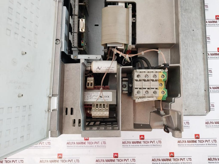 Siemens 6Se7024-7Ed61-z Simovert Masterdrives Vc Converter Compact Unit