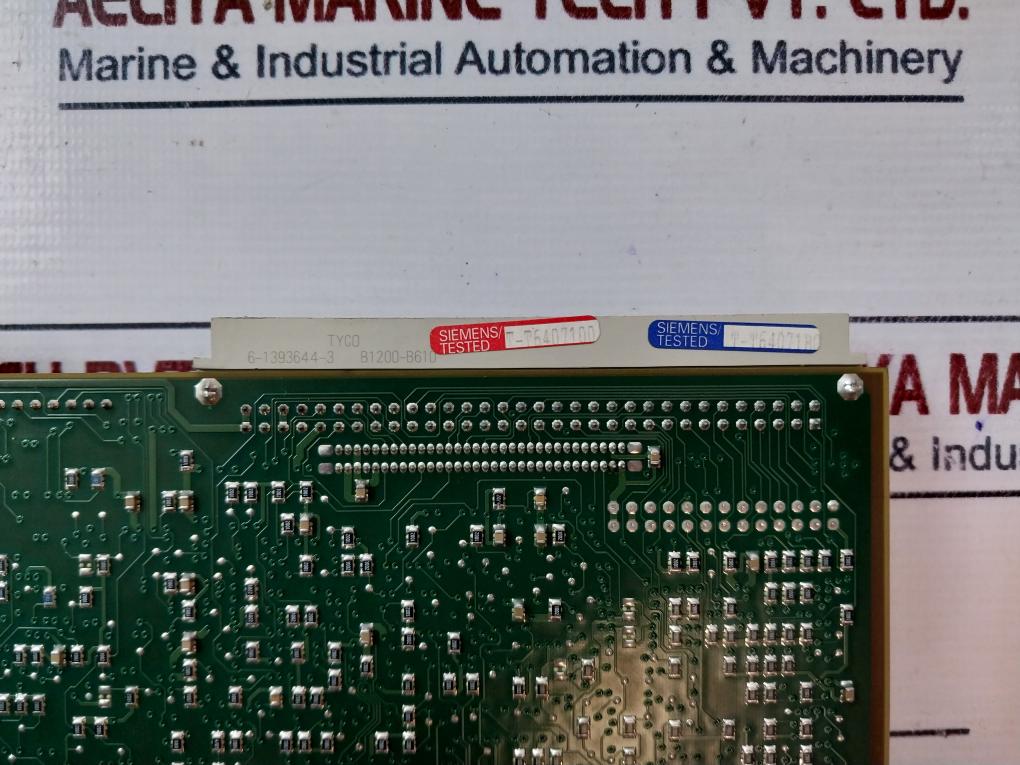 Siemens 6Se7024-7Ed61-z Simovert Masterdrives Vc Converter Compact Unit