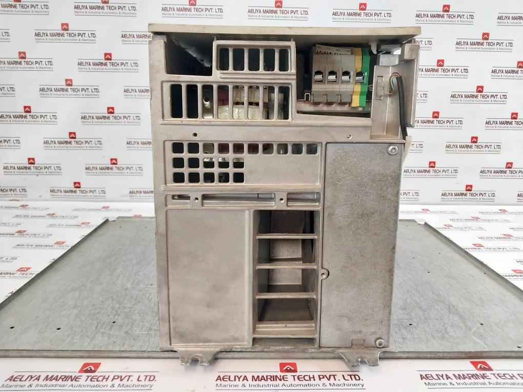 Siemens 6Se7024-7Ed61-z Simovert Masterdrives Vc Converter Compact Unit