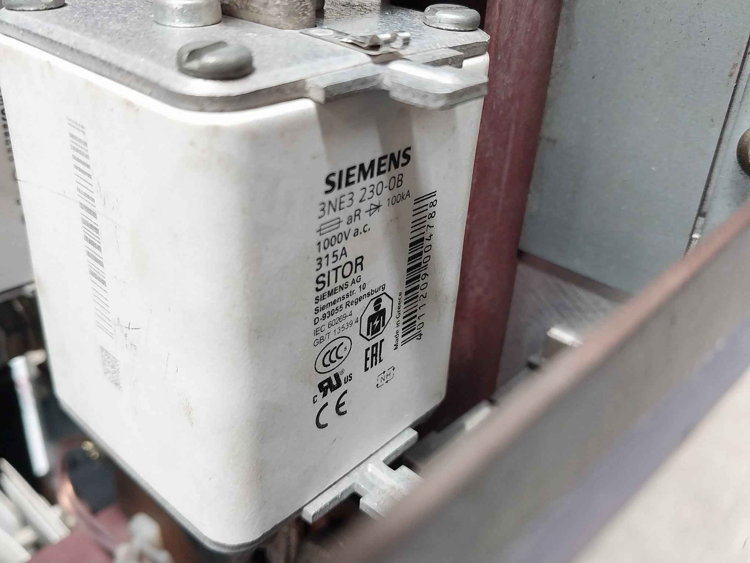 Siemens 6Se7031-8Tf60-z Simovert Vc Dc Inverter Drive Dc510-650V 221.0A 0-500Hz