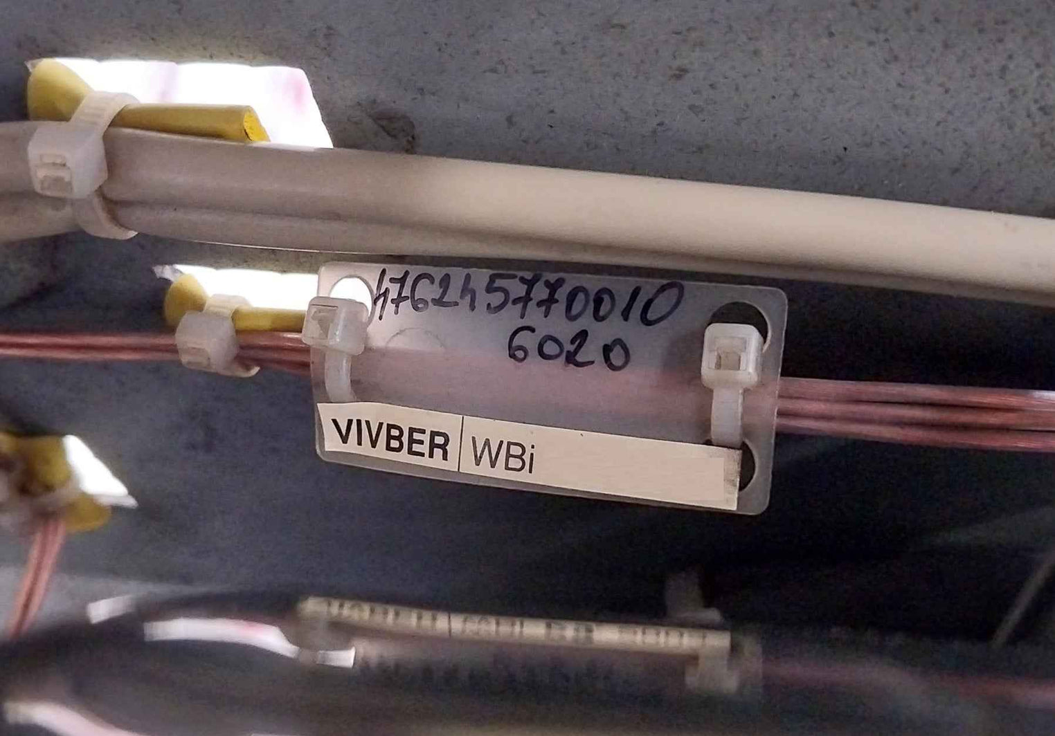 Siemens 6Se7031-8Tf60-z Simovert Vc Dc Inverter Drive Dc510-650V 221.0A 100Ka