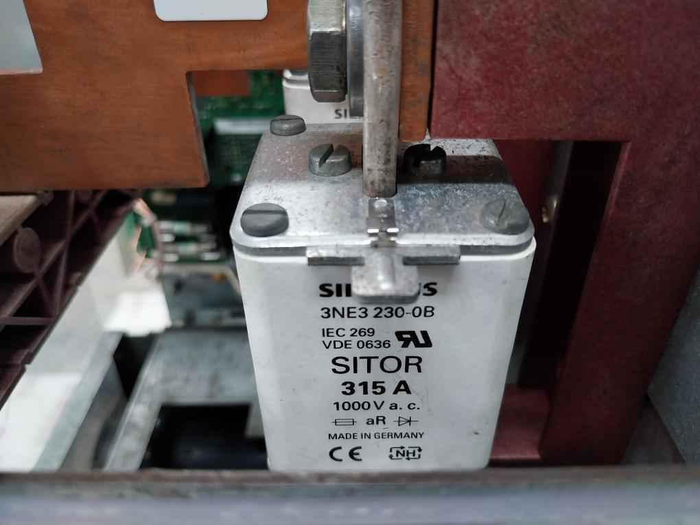 Siemens 6Se7031-8Tf60-z Simovert Vc Dc Inverter Master Drive 230V 50Hz 4,5A 100W