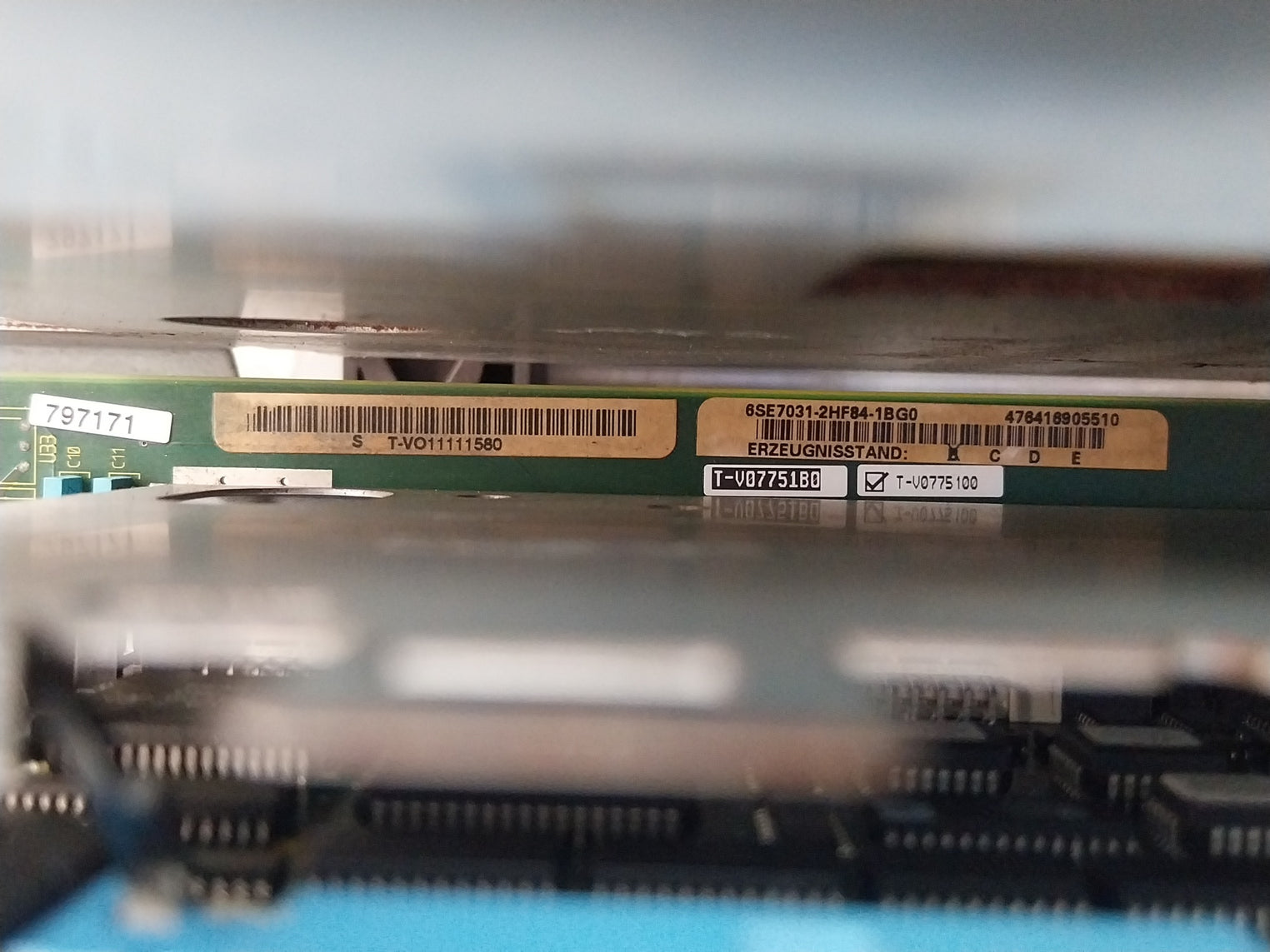 Siemens Simovert 6Se7033-2Tg60-z Masterdrive Dc Inverter Chassis Unit