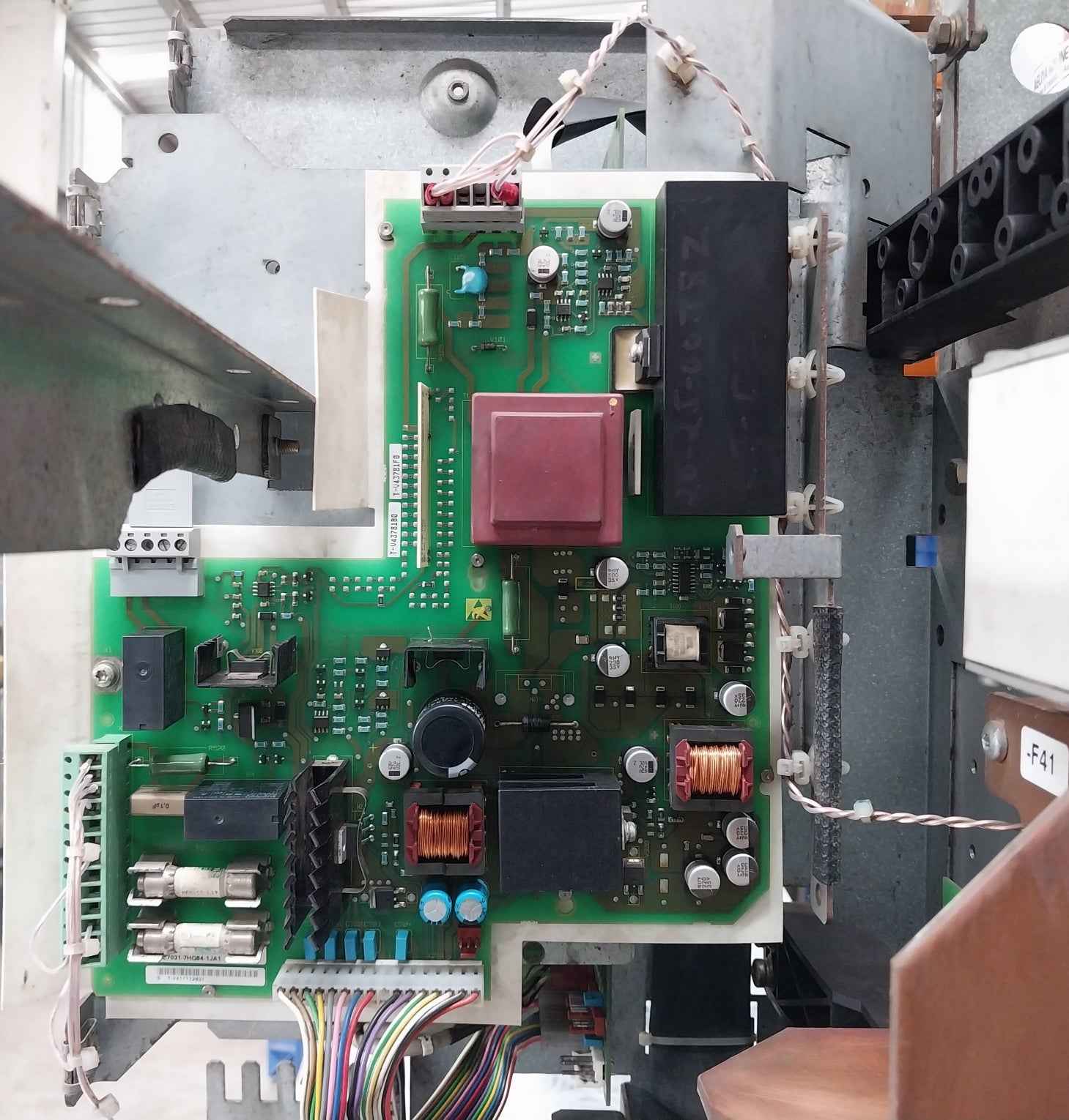 Siemens 6Se7033-7Tg60-z Simovert Vc Dc Inverter Chassis Unit 6Se7031-2Hf84-1Bg0