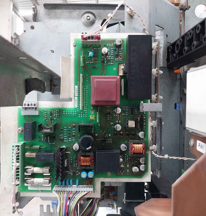Siemens 6Se7033-7Tg60-z Simovert Vc Dc Inverter Chassis Unit 6Se7031-2Hf84-1Bg0