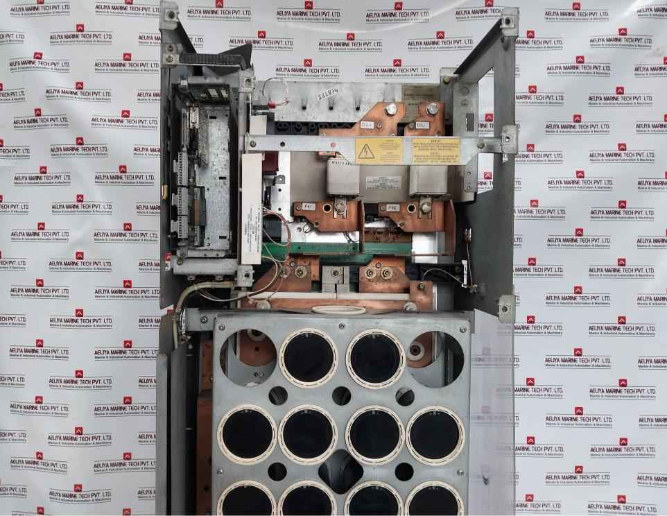 Siemens 6Se7033-7Tg60-z Simovert Vc Dc Inverter Masterdrive Dc 510-650V 440.0 A
