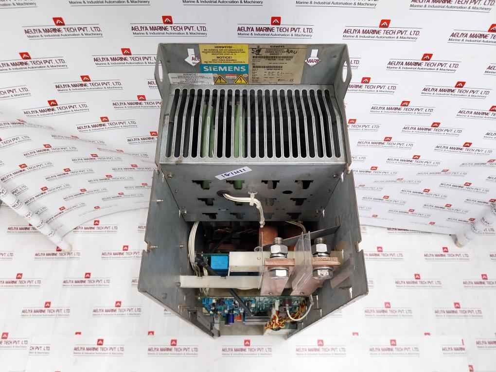 Siemens 6Se7036-1Ee85-0Aa0 Simovert P Master Drive 3Ac 380-480V 526 A 50/60Hz