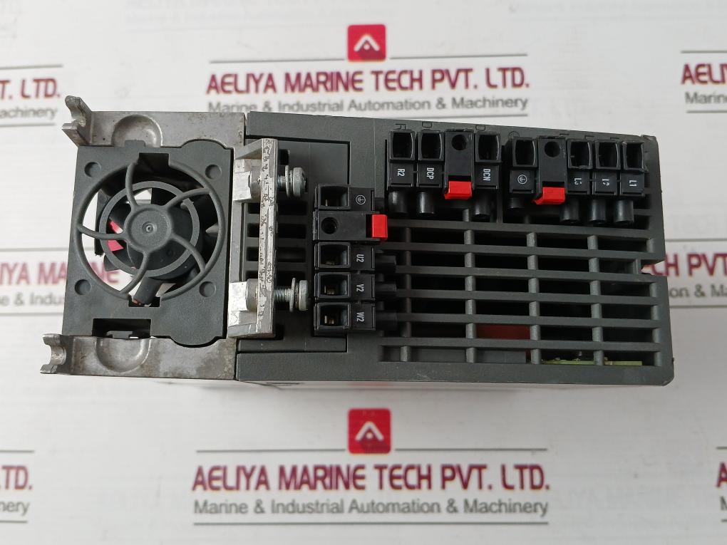 Siemens 6Sl3210-1Pe14-3Ul1 Power Module 30Ac 380-480V 0-550Hz 4.1A