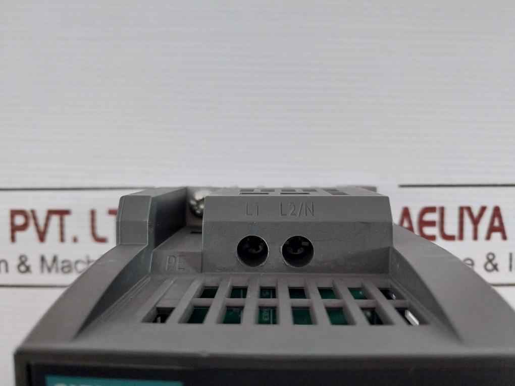 Siemens 6Sl3210-5Bb13-7Uv1 Sinamics V20 Inverter Drive Ac200-240V 6.2A 50/60 Hz