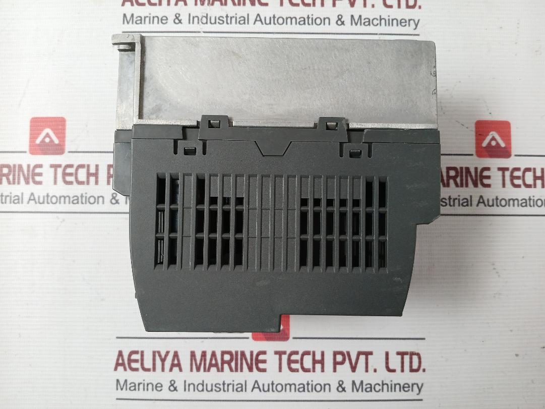 Siemens 6Sl3210-5Bb15-5Bv1 Frequency Converter Ac200-240V 0.55Kw