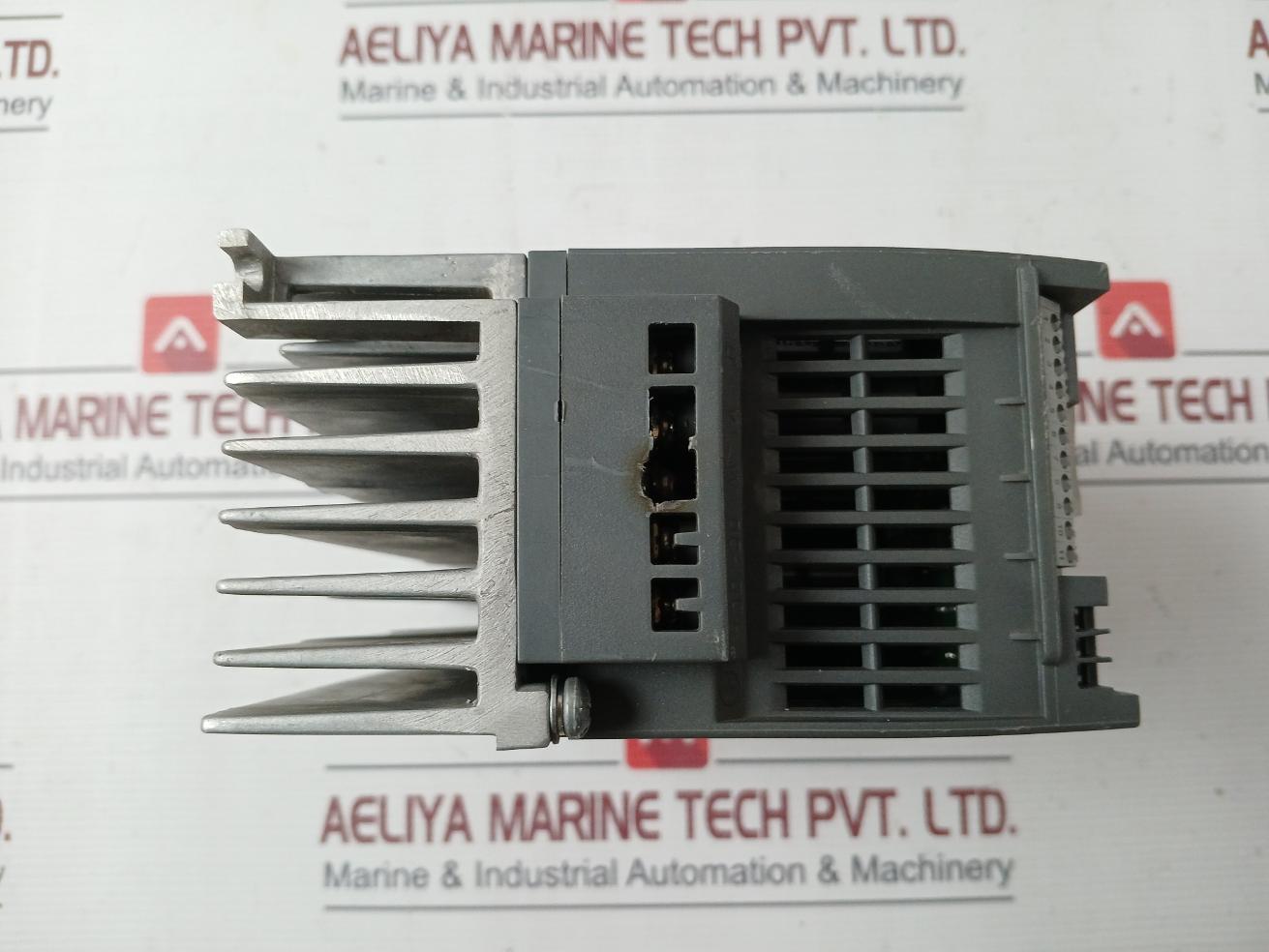 Siemens 6Sl3210-5Bb15-5Bv1 Frequency Converter Ac200-240V 0.55Kw