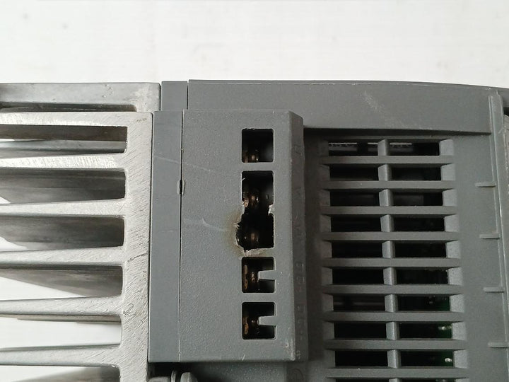 Siemens 6Sl3210-5Bb15-5Bv1 Frequency Converter Ac200-240V 0.55Kw